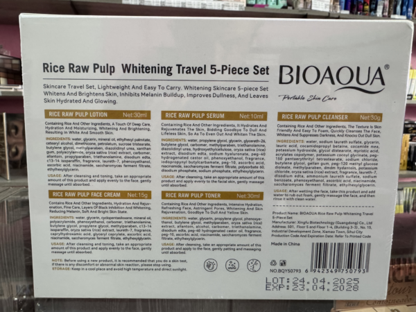 Rice Raw Pulp Whitening Travel 5-Piece Set. Aclarante intensivo y unificador del tono para eliminar la opacidad y las manchas